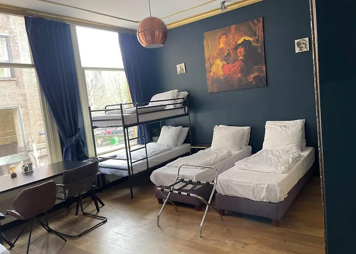 Rembrandt Square Center