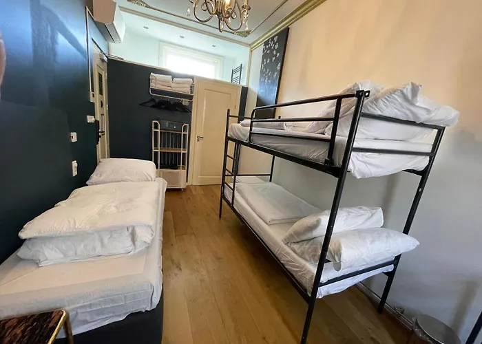 Rembrandt Square Center אמסטרדם