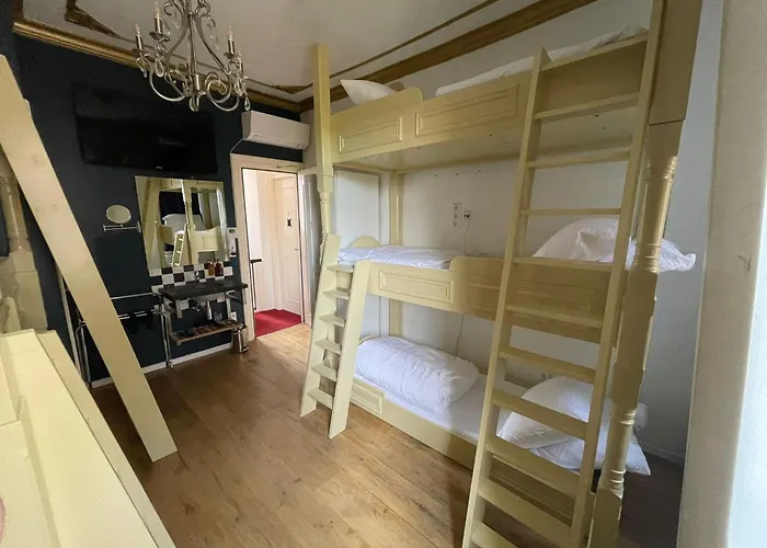 Rembrandt Square Center אמסטרדם